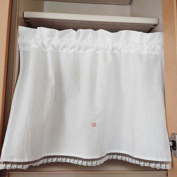 ホワイトコットン♪プチハート♡の刺繍カフェカーテン 55cm×38cm 3枚目の画像