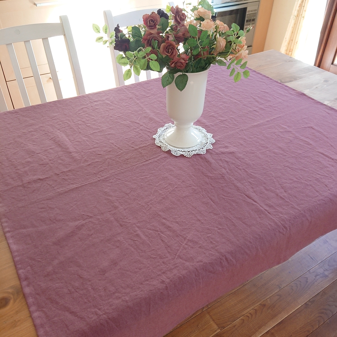 洗い込まれたアンティーク風ラミーリネンのテーブルクロス 100cm×100cm グレーローズ