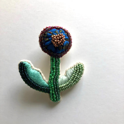 ビーズと刺繍のお花のブローチ BBEF12 2枚目の画像