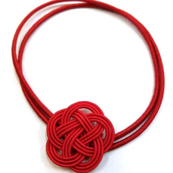 水引3本赤色の梅結び（飾り）　ゴム紐付　ゴムの円周２０ｃｍ（2つ輪）　ギフト＆プレゼント用和風パッケージ・ラッピング資材 2枚目の画像