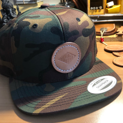 スナップバック CAP LOGO TYPE1　色：迷彩 カモ【送料無料】帽子　Yupoong/FLEXFIT 1枚目の画像
