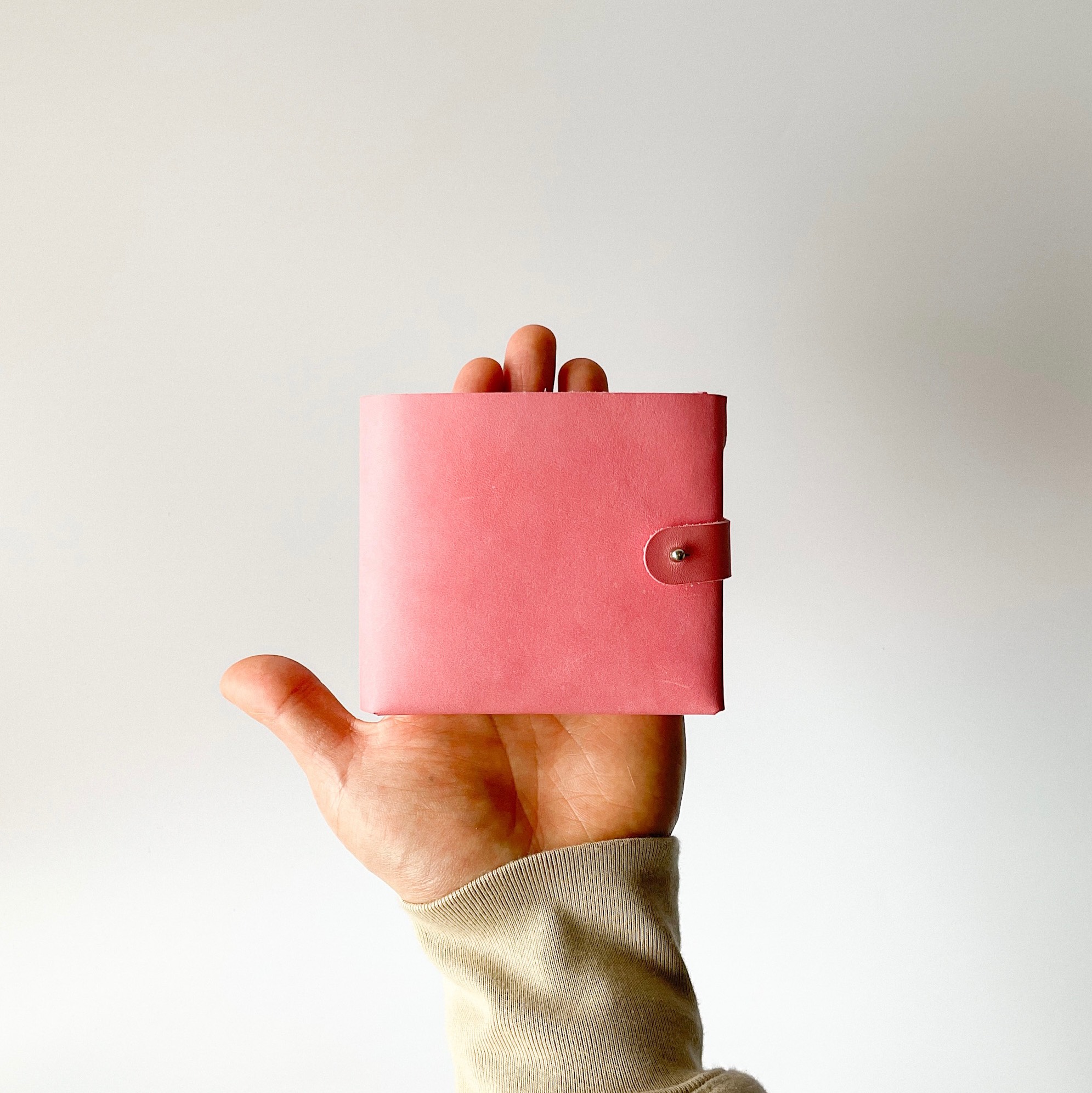 糸をつかわないで作った「桜のサイフ」