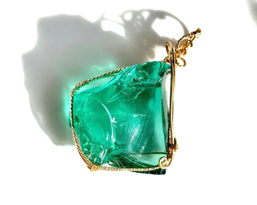 アンダラクリスタル：エメラルドシフト 14kgf ネックレス・ペンダント