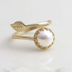 Gold Vine & Pearl Ring ~ 金の蔓と葉と真珠のリング 2枚目の画像