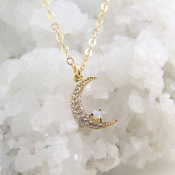 オパールムーンネックレス ~ 14K gf ~ Opal Crescent Necklace 1枚目の画像