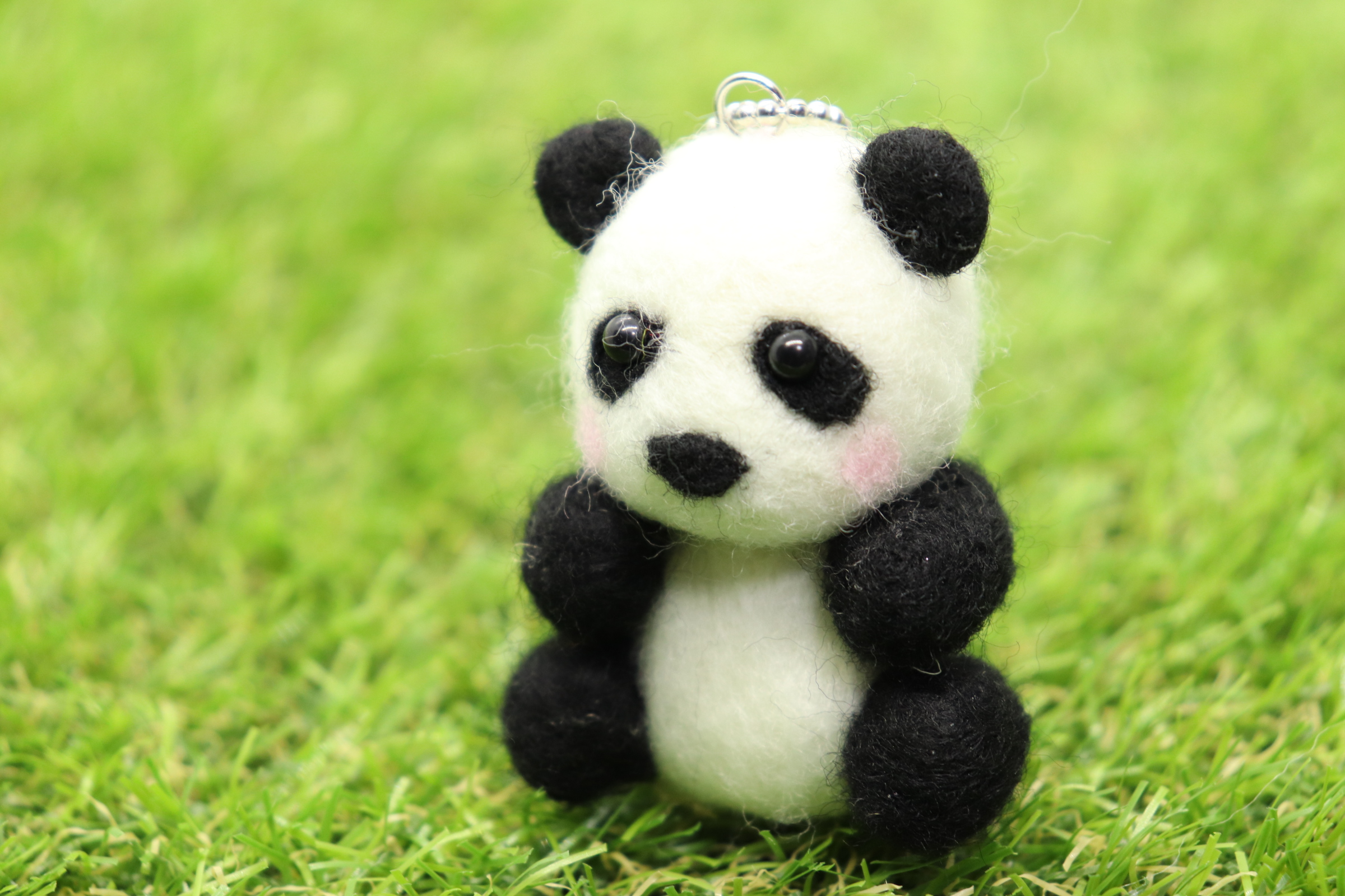 可愛いパンダぬいぐるみ肉球付き Amazon.co.jp: 可愛いパンダぬいぐるみ肉球 : おもちゃ