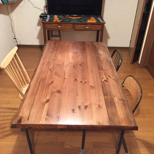 無垢パインカウンター 両耳付 天板のみ ダイニングテーブル もぐら