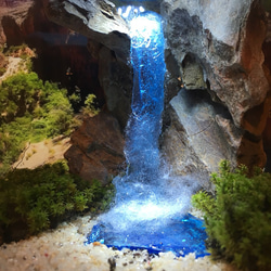 mosslight blue fall  秘境の滝の月灯り  テラリウムインテリアライト 2枚目の画像
