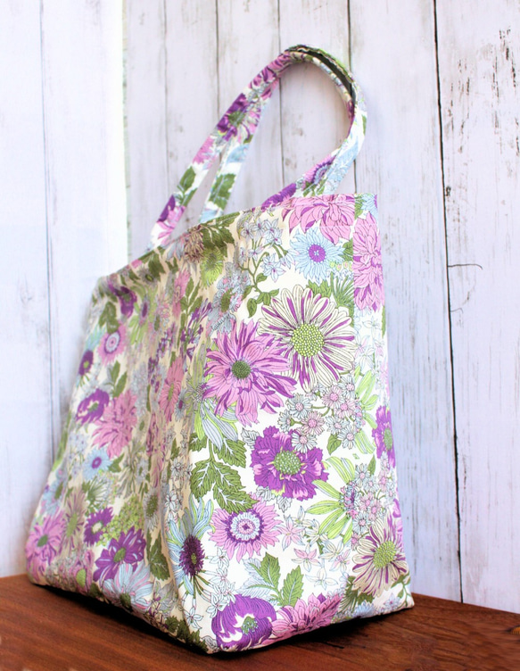 荷物がたっぷり入る大容量ファスナートートバッグ 2枚目の画像