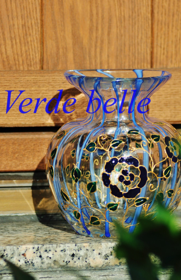 壺型ストライプ花瓶（レース薔薇)ブルーローズ 2枚目の画像
