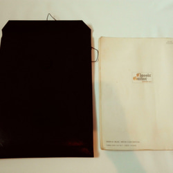 【受注生産・納期5日】A4サイズの本革封筒型クラッチバッグ（ブラック） 6枚目の画像