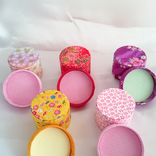 つまみ細工小物 工作キット 『縫わずに作る和のつまみ細工キーホルダー LH-107