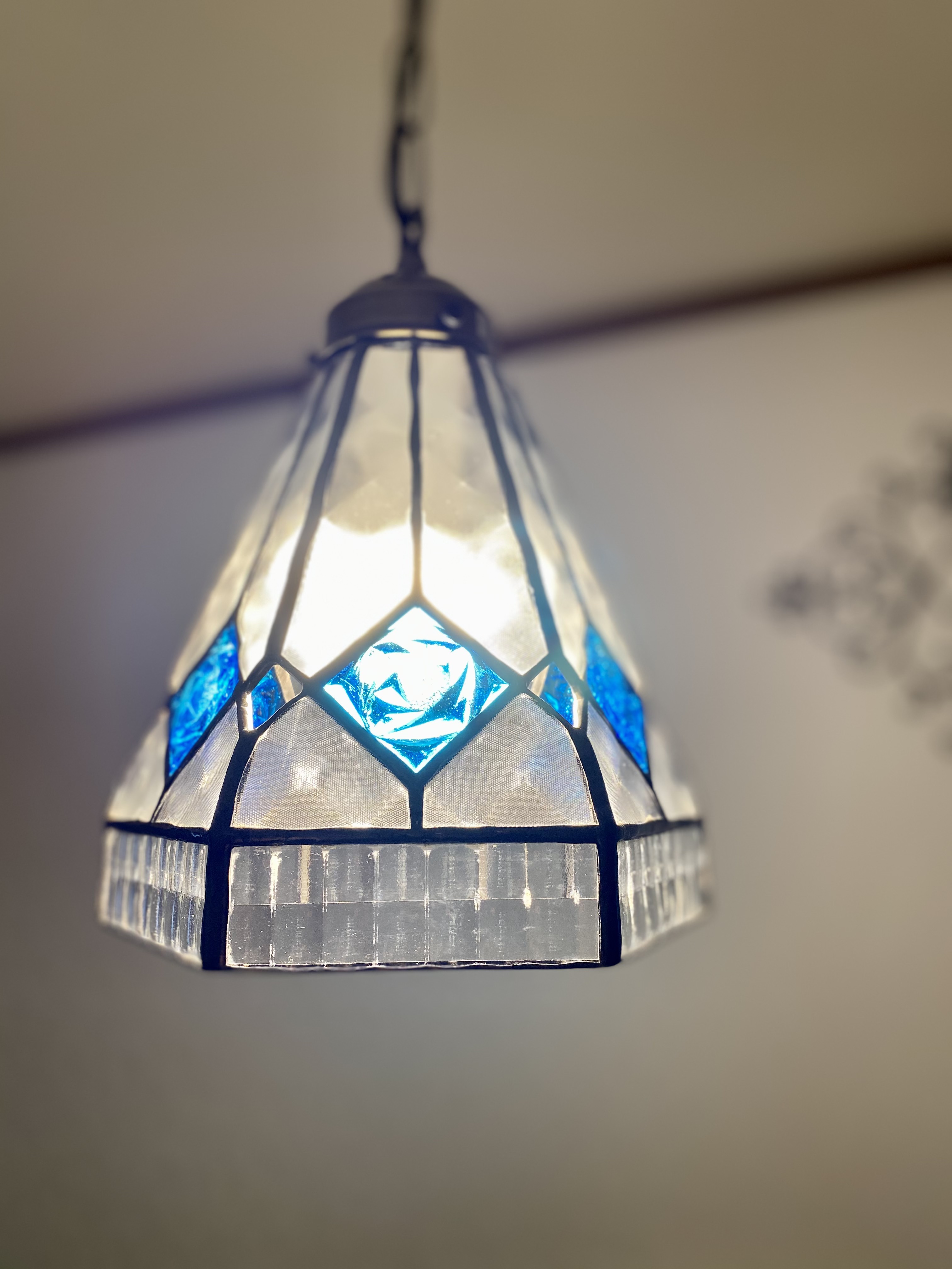 ブルーローズ♢レトロなペンダントライト・ステンドグラス 14,060円