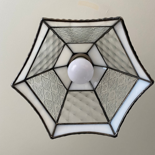 フローラガラス♢ホワイト レトロなペンダントライト ステンド