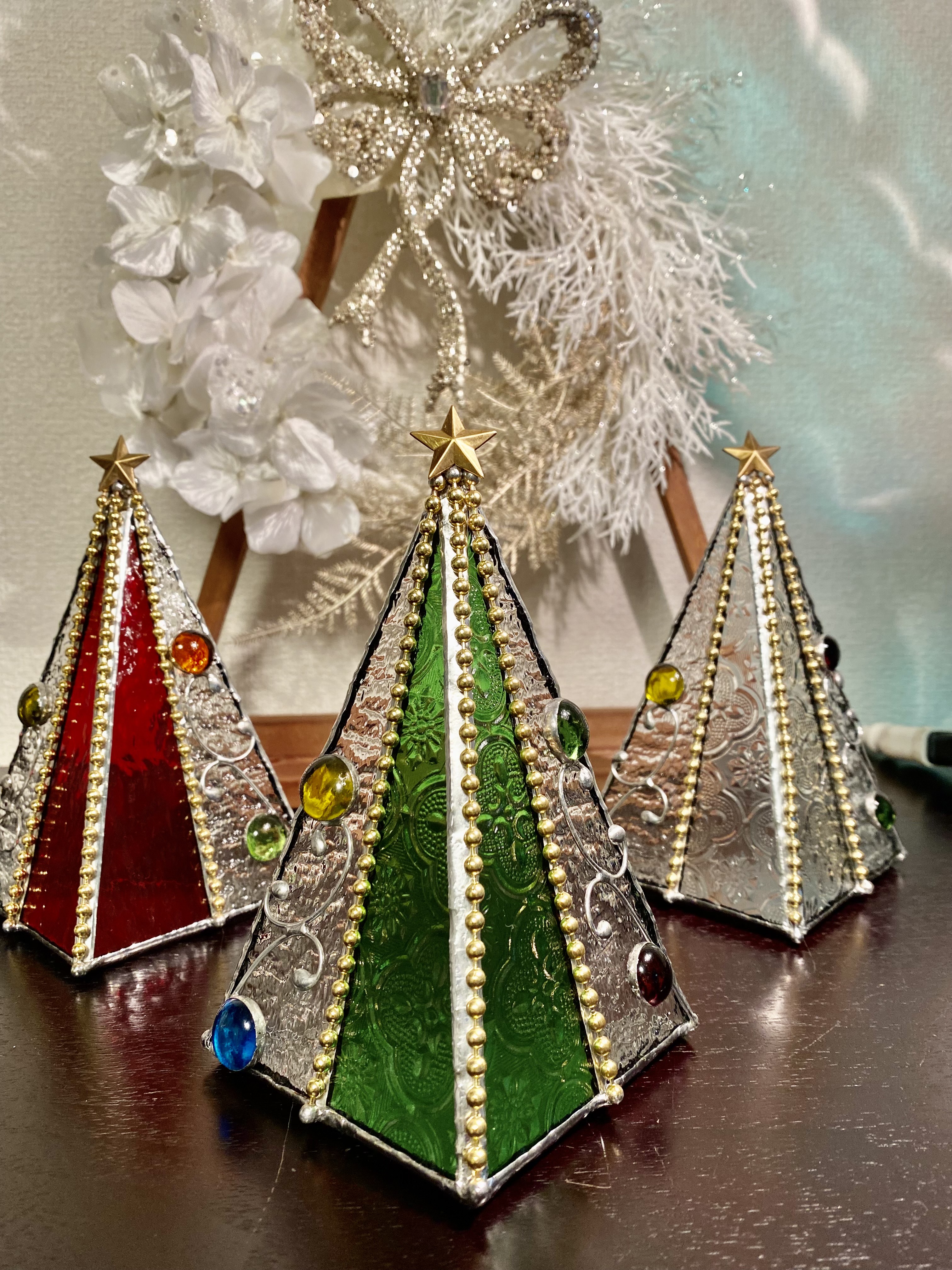 マチャケ・ステンドグラスのクリスマス飾り(XSG03) クリスマスツリー ステンドグラスの通販 | iichi 日々の暮らしを