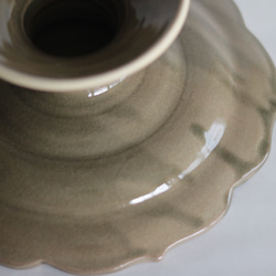 陶器のコンポート　グレージュ　稜花型 8枚目の画像