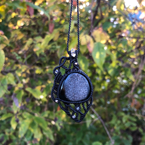 ドゥルージーアゲートのマクラメネックレス ネックレス・ペンダント 巻