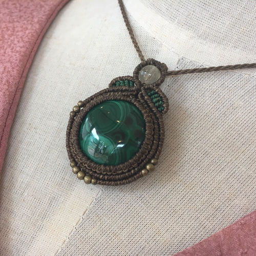 マラカイトのマクラメ編みネックレス☆ ネックレス・ペンダント 巻結美