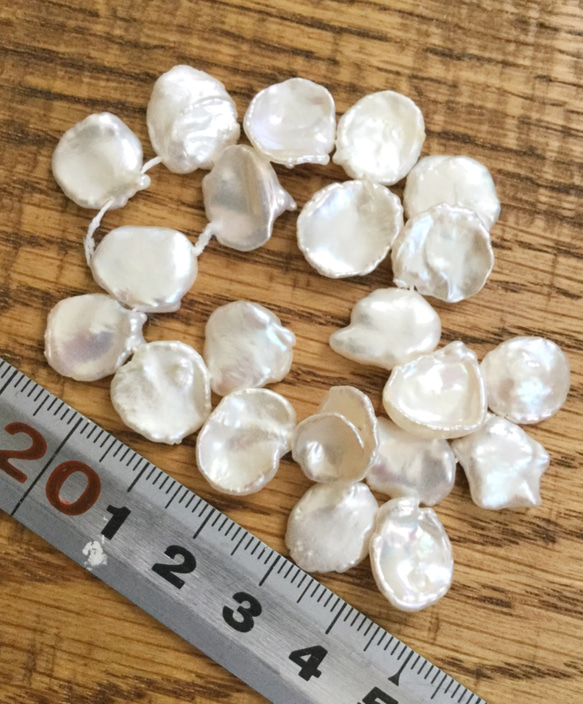 貴重‼︎ 淡水真珠 ケシパール　クレオ花びら 生成り 2枚目の画像