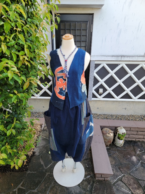 着物リメイク 古布 手作り リバーシブルベストとパッチワークサルエル
