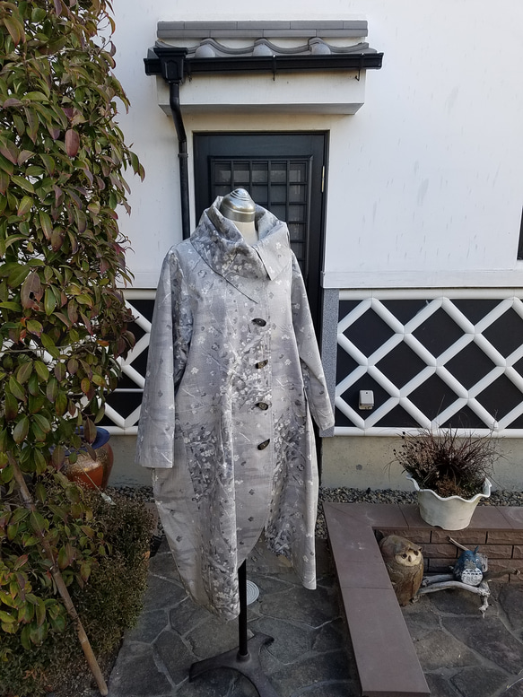 着物リメイク　古布　手作り　白大島　コート 3枚目の画像