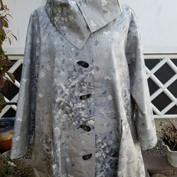 着物リメイク　古布　手作り　白大島　コート 4枚目の画像