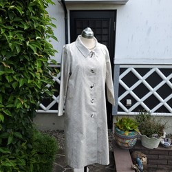 着物リメイク　ハンドメイド　白大島　コートドレス 2枚目の画像
