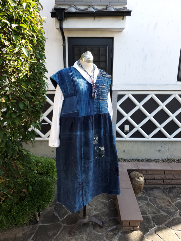 着物リメイク　ハンドメイド　藍の濃淡、BORO ランル　ジャンパースカート 2枚目の画像