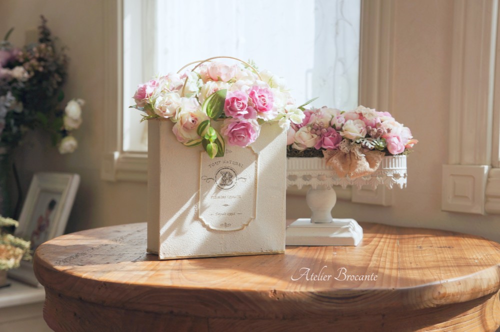 春のローズガーデン・バッグ型のブリキ容器に♪ (インテリア雑貨