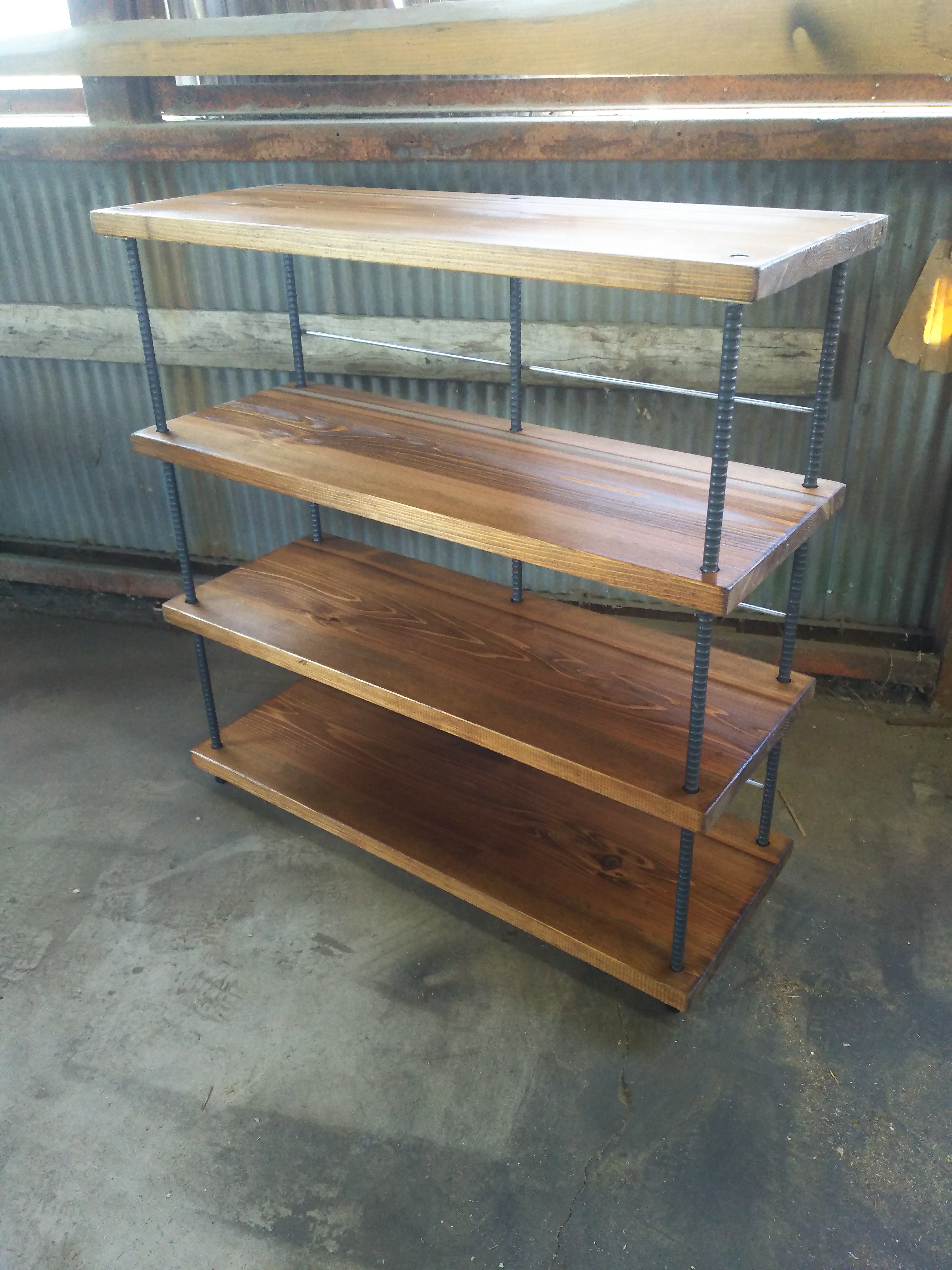 ♦シューズラックなどに♦鉄筋4段ラック・ 棚 ・ シェルフ  ・ラック