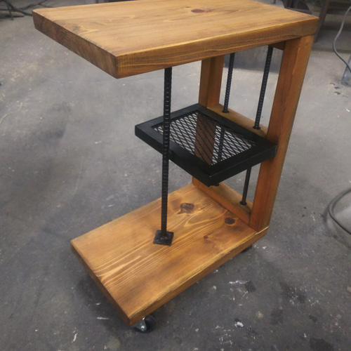 サイドテーブルキャスター付き‼️インダストリアル風 サイドテーブル