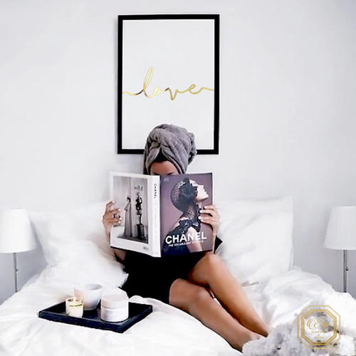 送料無料】LOVE タイポグラフィー(文字-縦タイプ)/メタリック ゴールド