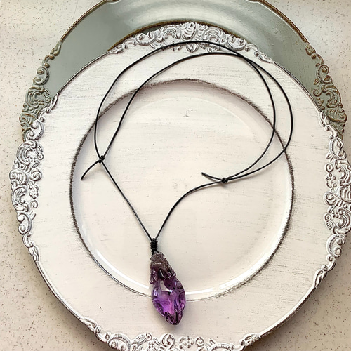 超レア希少石☆ロマネサイトインアメジスト龍亀の革紐ロングネックレス