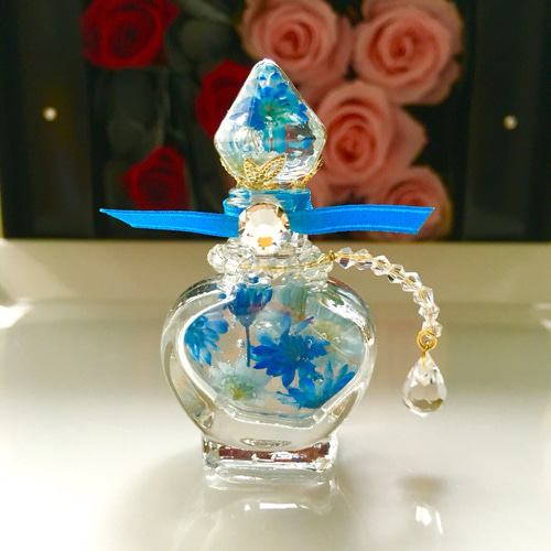 M様・お取り置き商品】一点物☆お花レジンの香水瓶型のオブジェ  