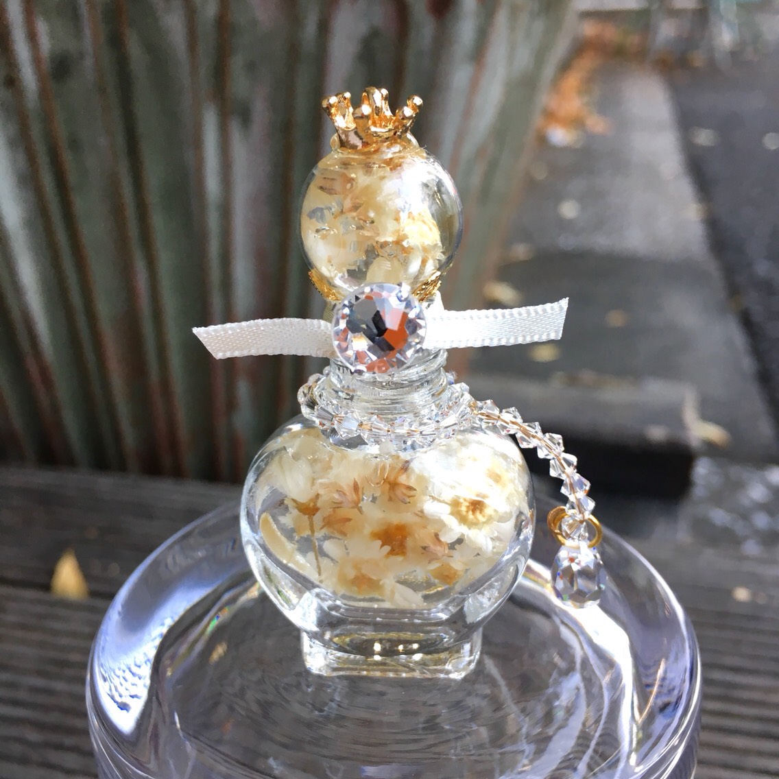 ガラス工芸品香水瓶木の実