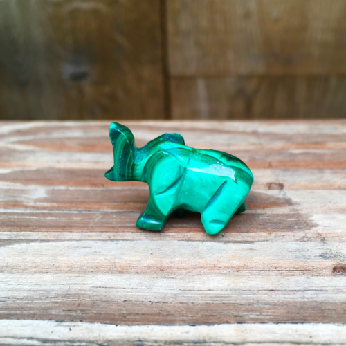 マラカイトの象の置物パワーストーン