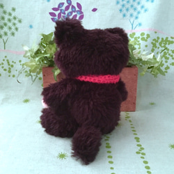 オーダー製作☆クマさん似のフワモコ黒猫さんの縫いぐるみ☆赤いマフラー付き 10枚目の画像