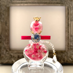 かすみ草とスワロフスキーの香水瓶の置物☆ミックスピンク 3枚目の画像