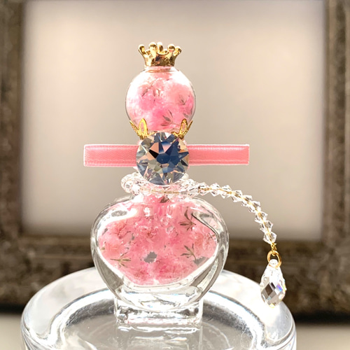 SWAROVSKI社製】 スワロフスキー ‥ 人気 香水瓶モチーフ