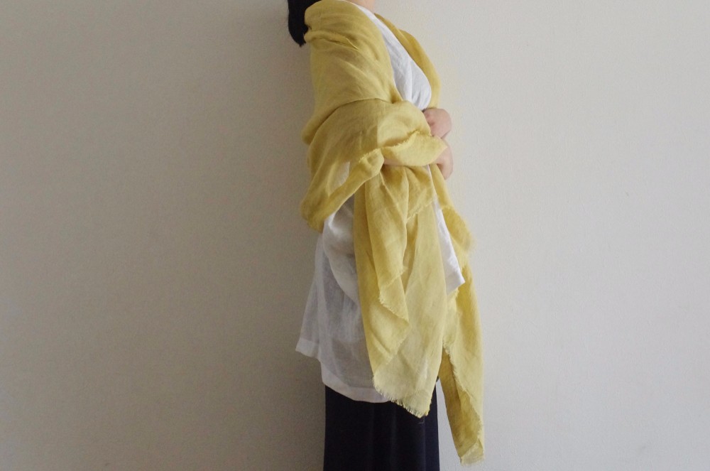 黄金花染め　薄手リネンのストール