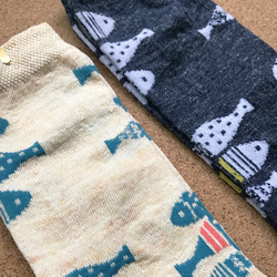 おさかな柄 涼しいリネン素材の靴下 FISH SOCKS フィッシュソックス ユニセックス ネイビーカラー 4枚目の画像