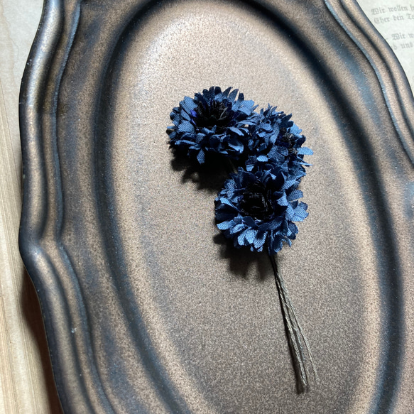 Mini daisy brooch【Royal Blue】 2枚目の画像