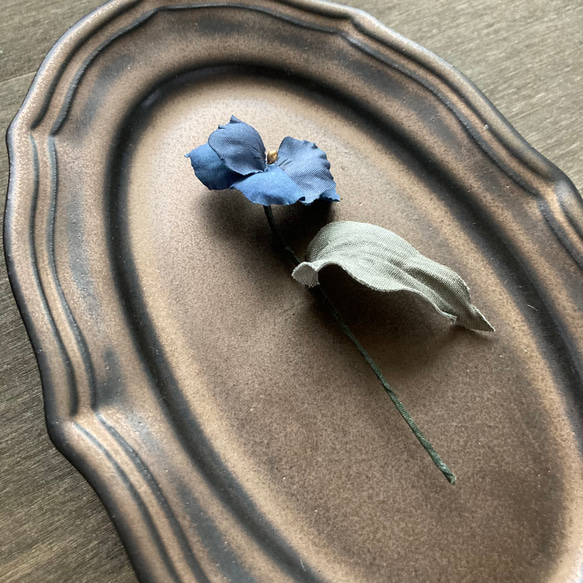 Viola brooch【Navy Blue】 2枚目の画像