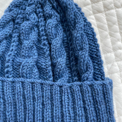 手編みのニット帽③ブルー 2枚目の画像