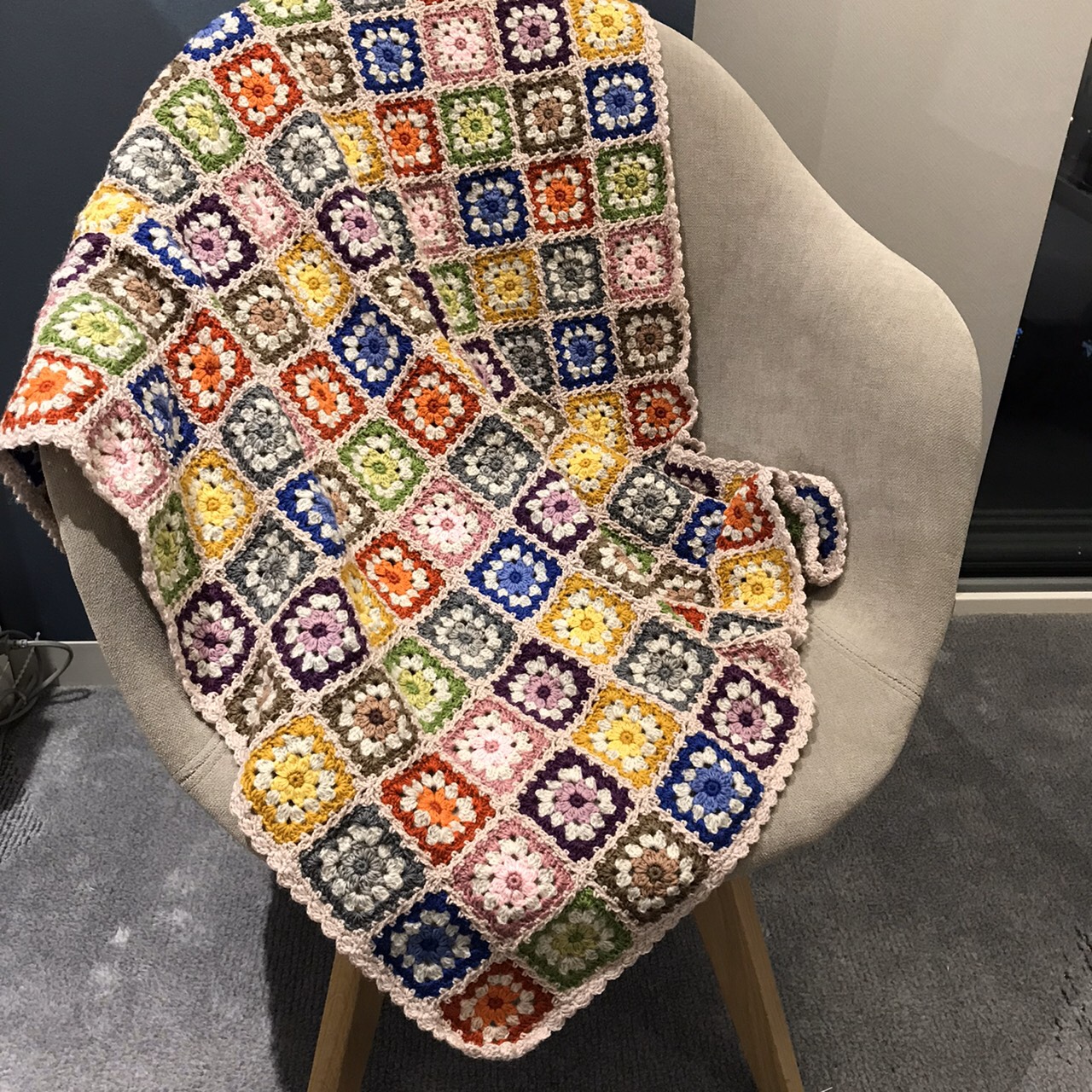 沢山のモチーフを繋げたブランケット※送料無料