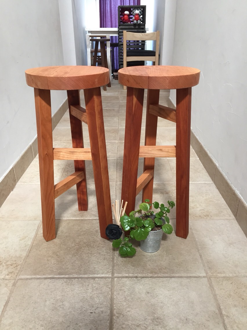 特注承ります！ブラックチェリーで作ったスツール！^_^