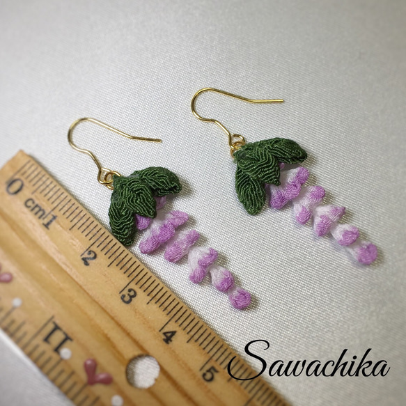 新作 藤の花のピアス (染め) 2枚目の画像