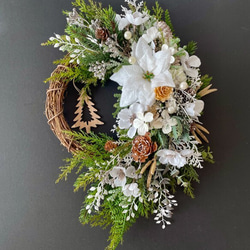 Poinsettia wreath 6枚目の画像