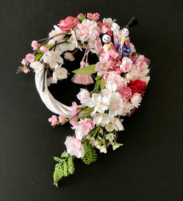 ピンク系 造花 花冠リース 直径30cm・マユ様ご依頼分 ピンク系造花の花リース 直径約30cm - メルカリ