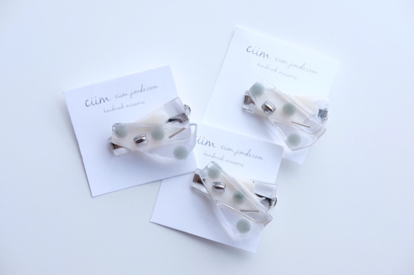 ciim　hair　dot　double　hairclip　khaki×silver white 1枚目の画像